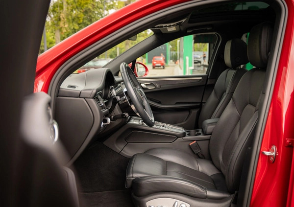Porsche Macan cena 335900 przebieg: 105910, rok produkcji 2020 z Cedynia małe 379